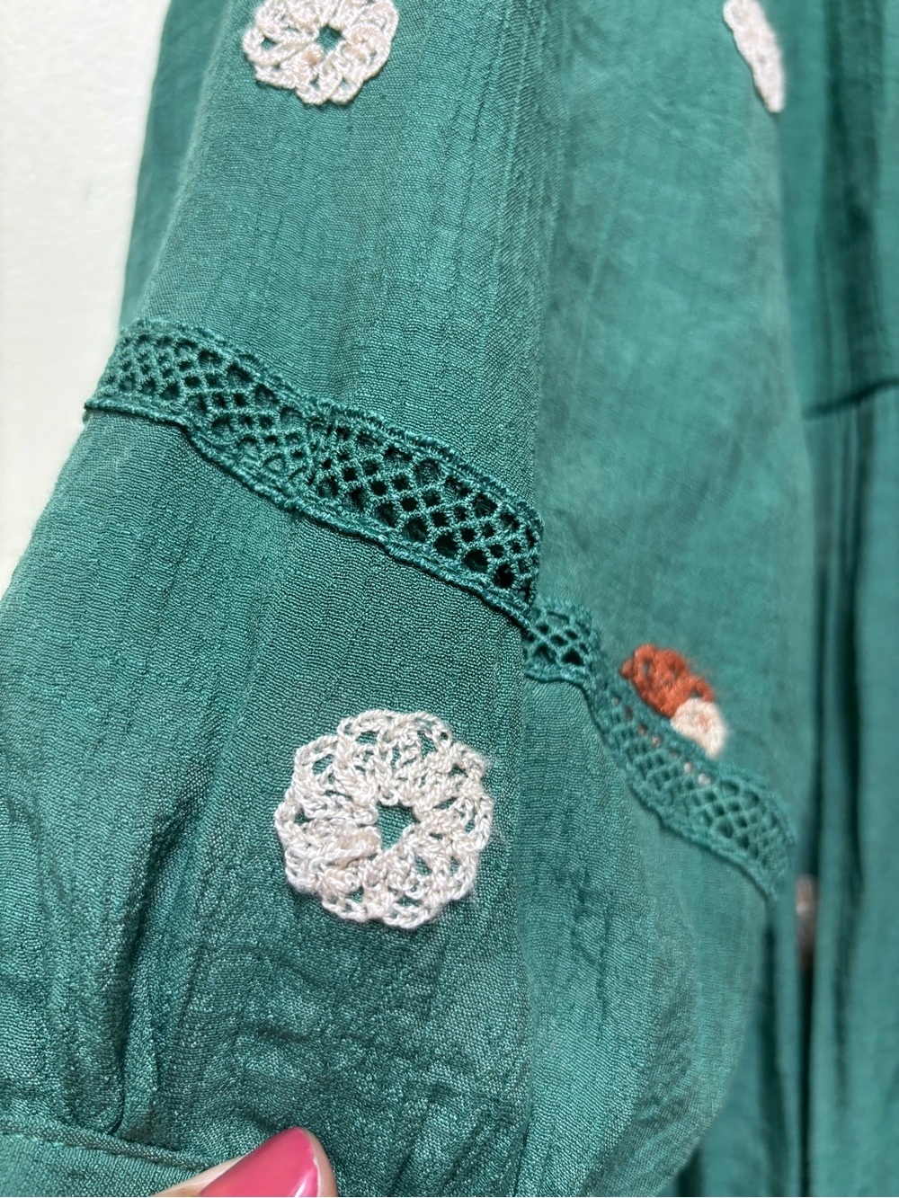 Figueroa & Flower Green Floral Embroidered Boho Tiered Midi Dress - Medium - Picture 5 of 9